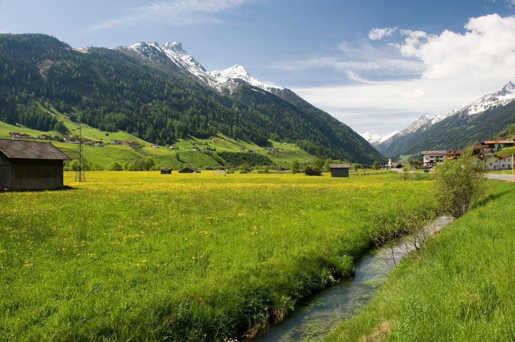 Ferienwohnung Haus Madeleine Neustift im Stubaital Exterior foto